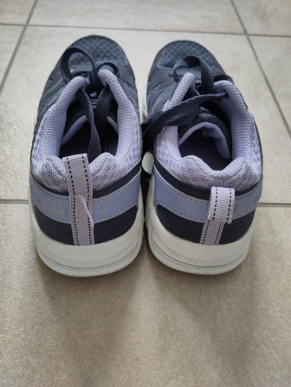 Fila Schuhe für Jungen: Hallenschuhe Fila Gr.35 – Gebraucht aus Zürich von Brullo01 2
