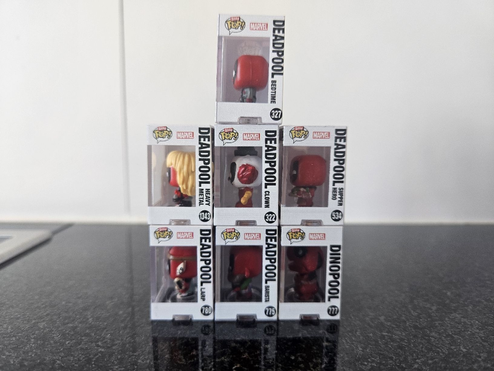 Marvel Statuette: Funko Pop Mini Deadpool, lot de 7, comme neuf  – Nuovo (secondo la descrizione) da Morges venduto da Mlle_Croft_91 4