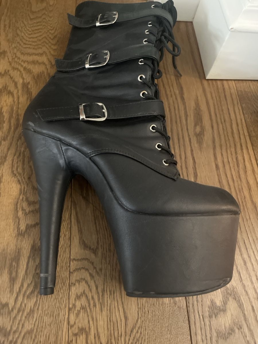 Scarpe da donna: Pole Dance black Boots – Usato da Rüschlikon venduto da ant_5v7g 2