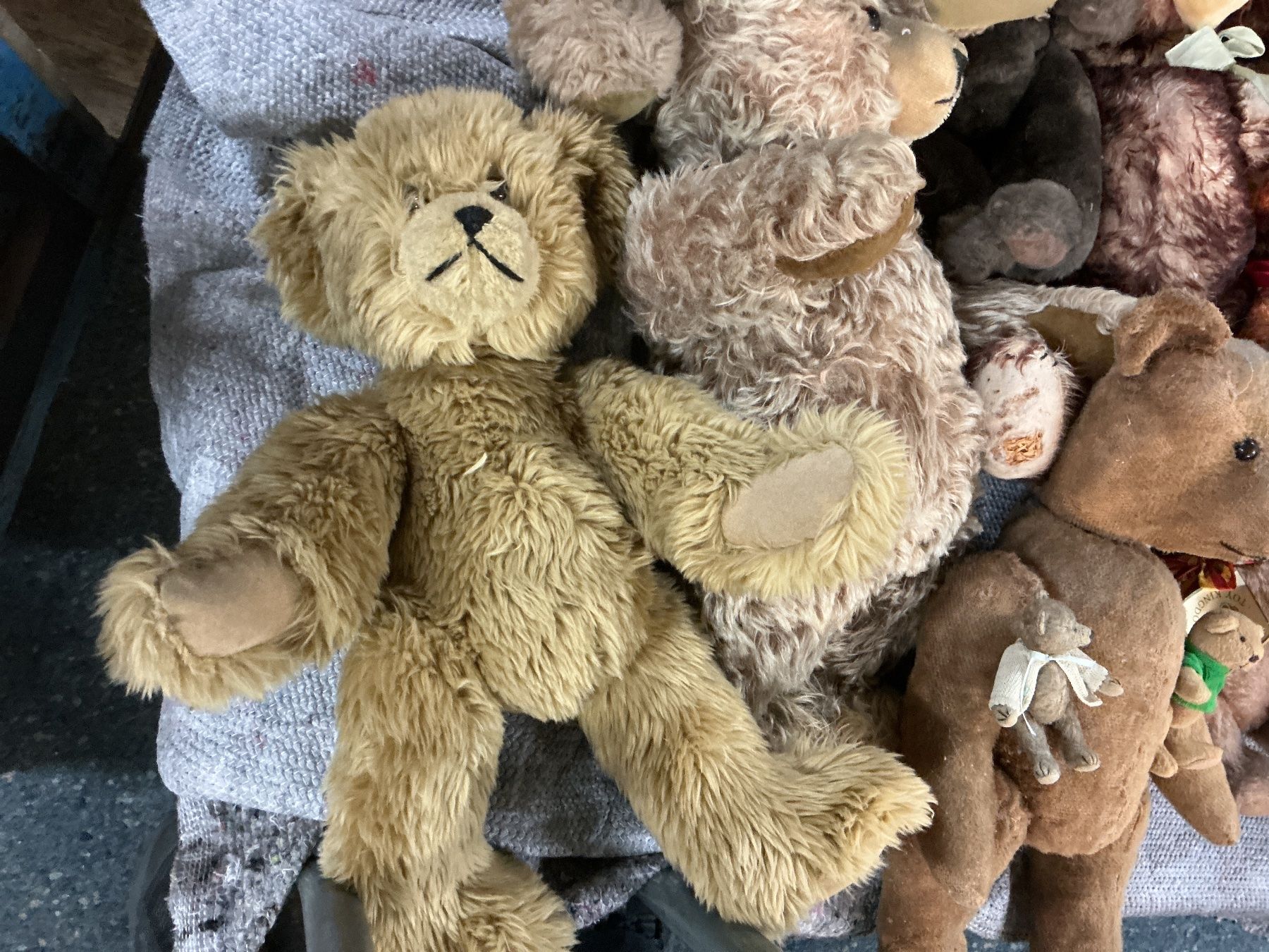 Jouets: Grosse Bärenfamilie & ein Affe – D'occasion à Bern par vielerart 8