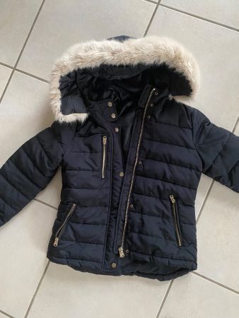 Winterjacke 38 blau mit Kaputze neuwertig
