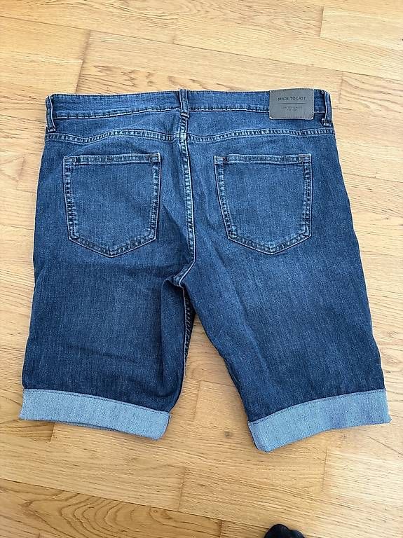 Jeans: Jeanshose Kurz – Usato da Zürich venduto da rafa014 1