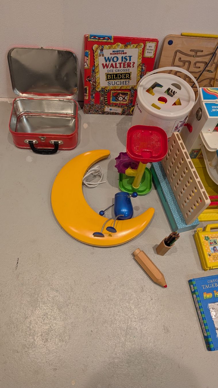 Giocattoli: Diverse Spielsachen / Spielzeug  / EINZELKAUF MÖGLICH – Usato da Volketswil venduto da mar_c5pv 4
