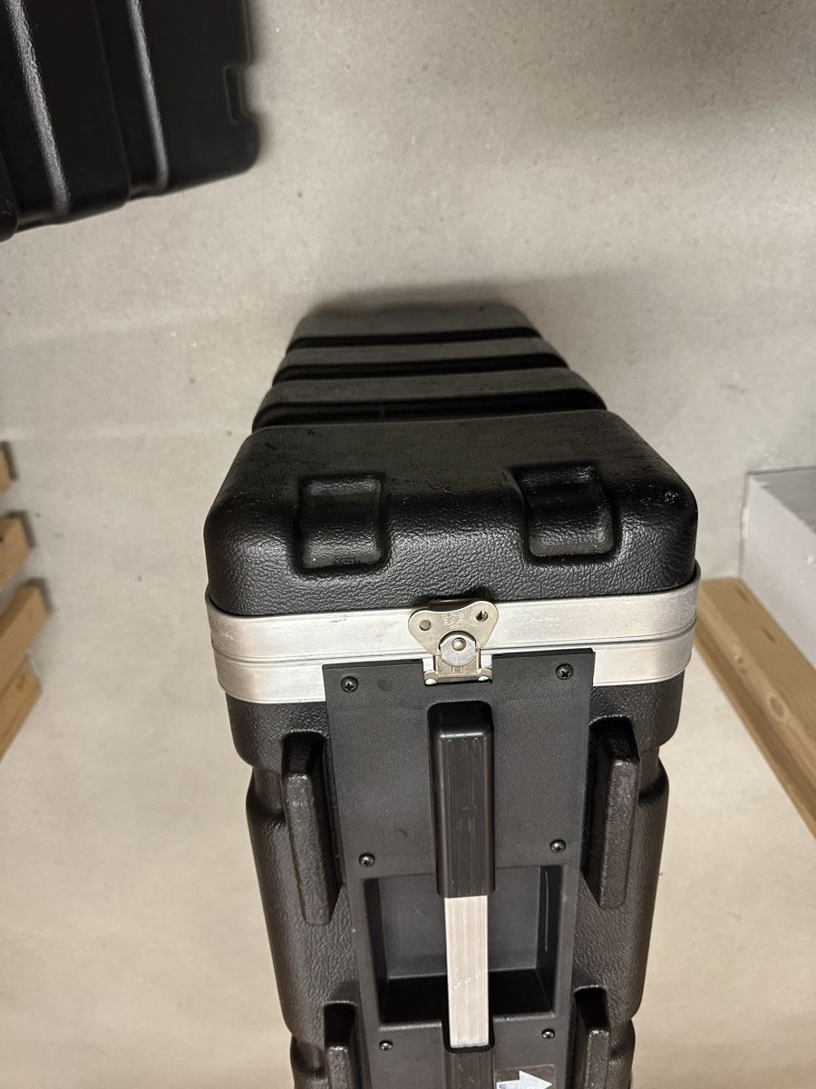 Altri accessori: SKB Rack 4U – Usato da Suhr venduto da Maxmusic2308 5