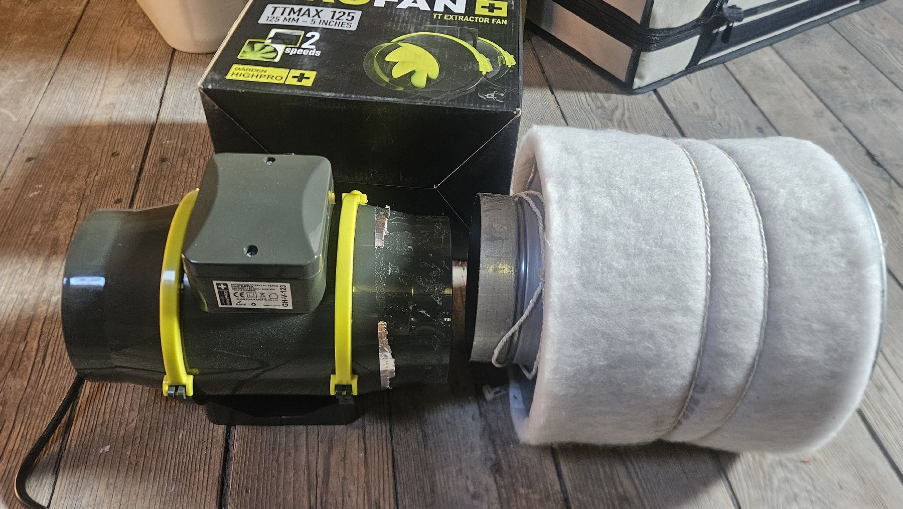 Ventilazione: Abluftventilator inkl Aktivkohlefilter – Usato da Zürich venduto da TStyle 3