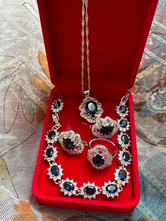 Bague Taille 56 - Très Belle Pièce Occasion, Sans Marque, Idéale Pour Un Cadeau Ou Se Faire Plaisir