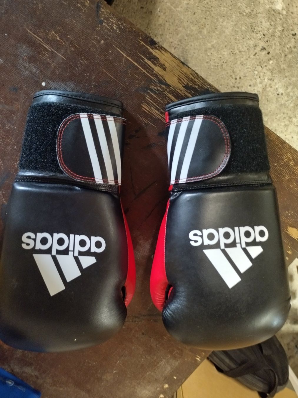 Sacchi da boxe: Boxsack plus 2x Boxhandschuhe – Usato da Emmenbrücke venduto da 65charly 1