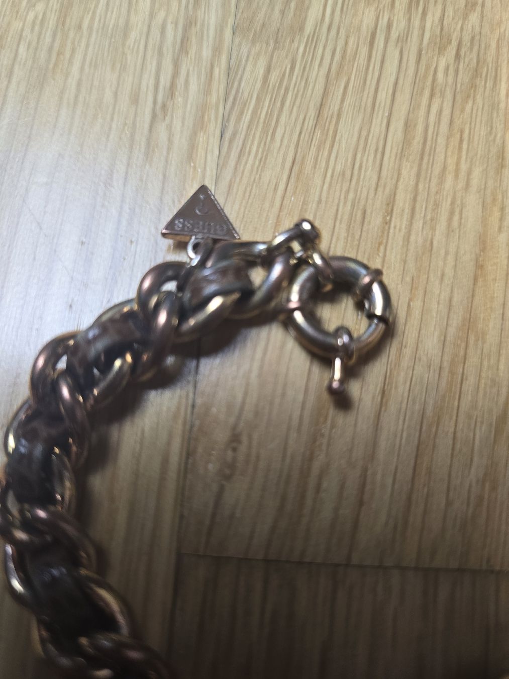 Guess Bracciali & Braccialetti: Armband von Guess – Usato da Regensdorf venduto da Donaldduck0907 2