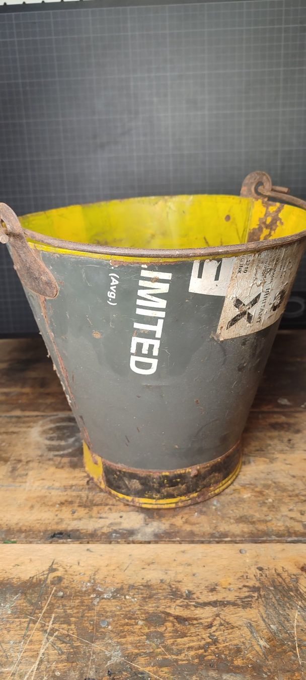 Altro per la casa:  Wunderschöne upcycling Eimer Nr 5 – Usato da Gelterkinden venduto da MYSTOREFORYOU4460 2