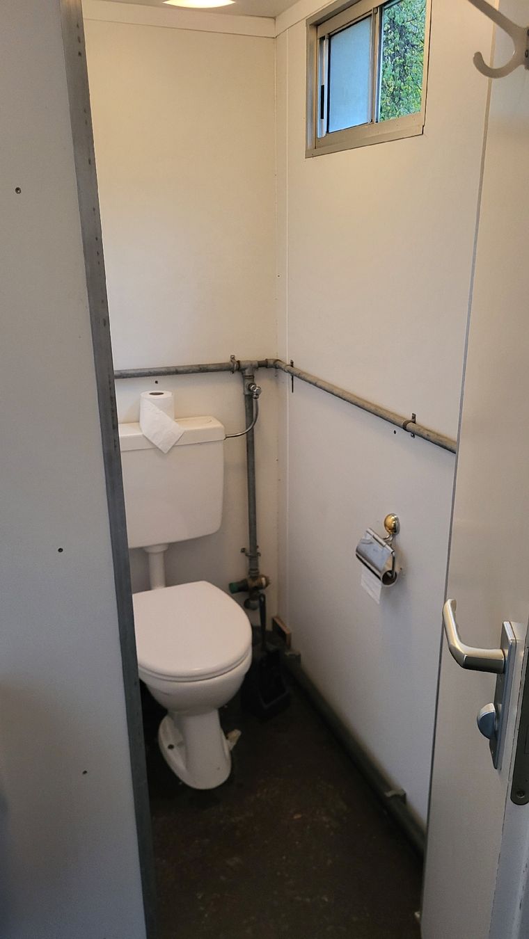 WC: Contecta Sanitärcontainer WC-Anlage gebraucht – Usato da Grindelwald venduto da ChrisPro10 2
