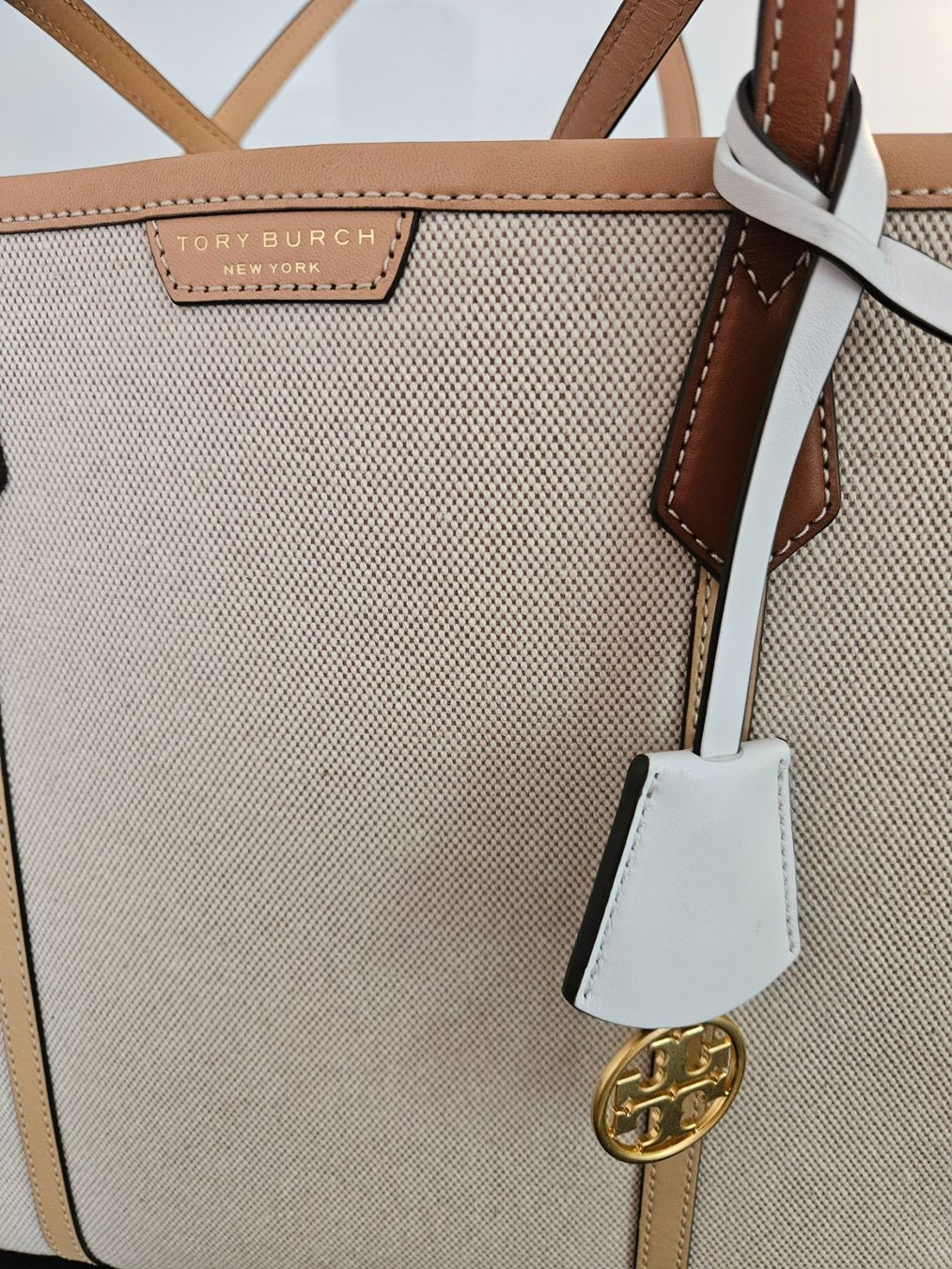 Tory Burch Borse: Tory Burch Perry Canvas Tote Bag – Usato da Luzern venduto da miletas89 4