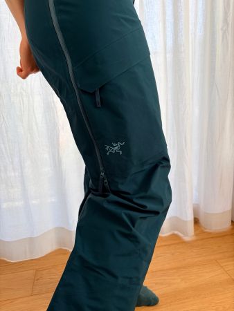 NEU Arcteryx Rush Bib Skihose Gr. 4 (S) Women