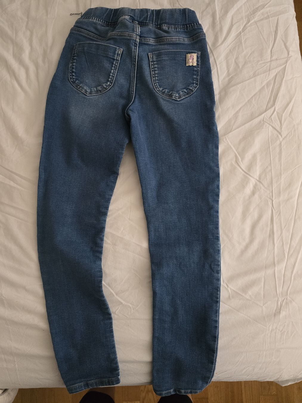 Hosen: Catimini Jeans size 10 - Stylish and Comfy for Spring! – Gebraucht aus bern von gsh_2w9d 2