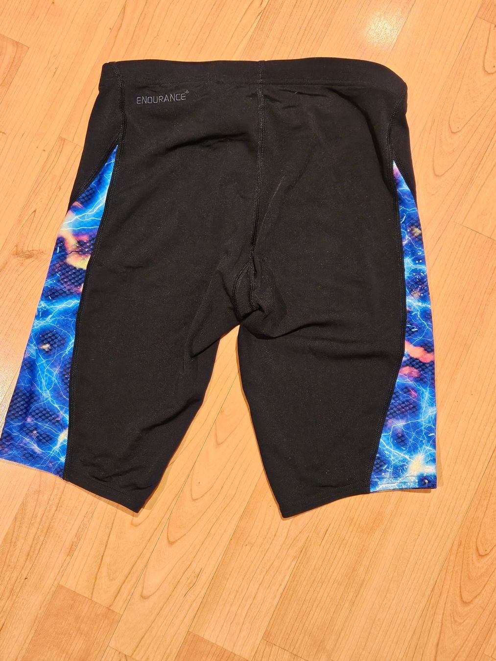 Speedo Costumi da bagno: schwarze Badehose Jammer Speedo 140 Blitze – Usato da Wenslingen venduto da Strick4Alpaca 1