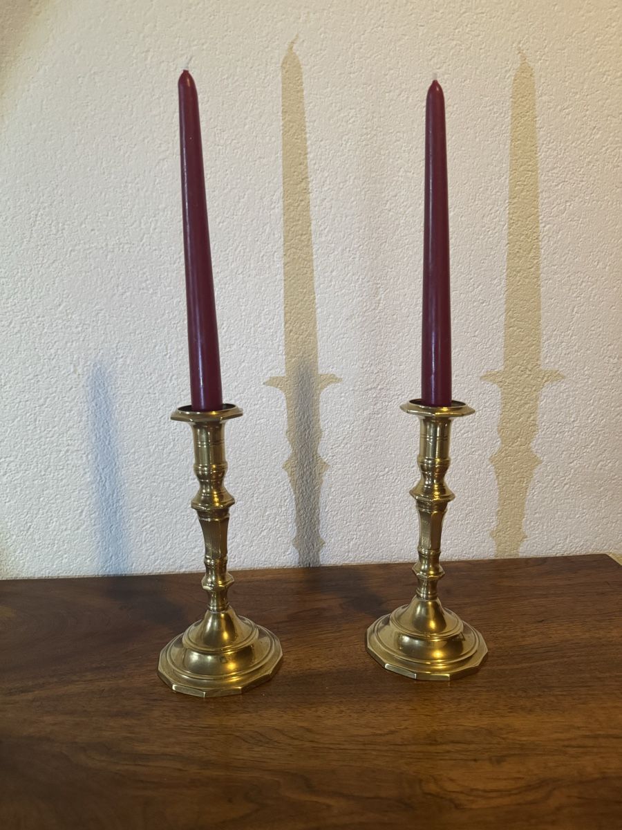Portacandele: Kerzenständer Set aus Messing – Usato da Balsthal venduto da Narulya