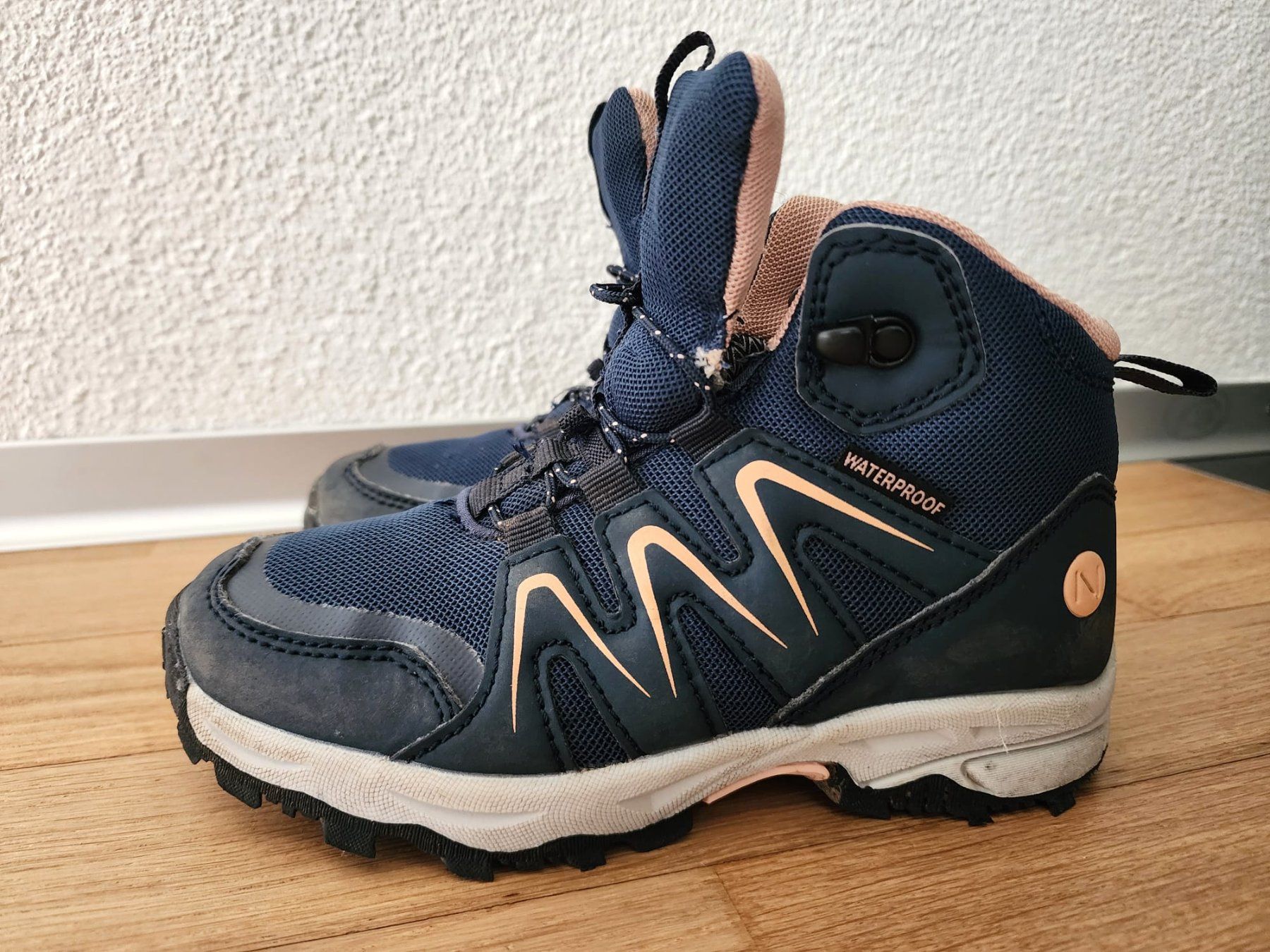 46 Nord Scarpe per ragazze: Wasserdichte Mädchen-Schuhe – Usato da Ittigen venduto da bor_n76r