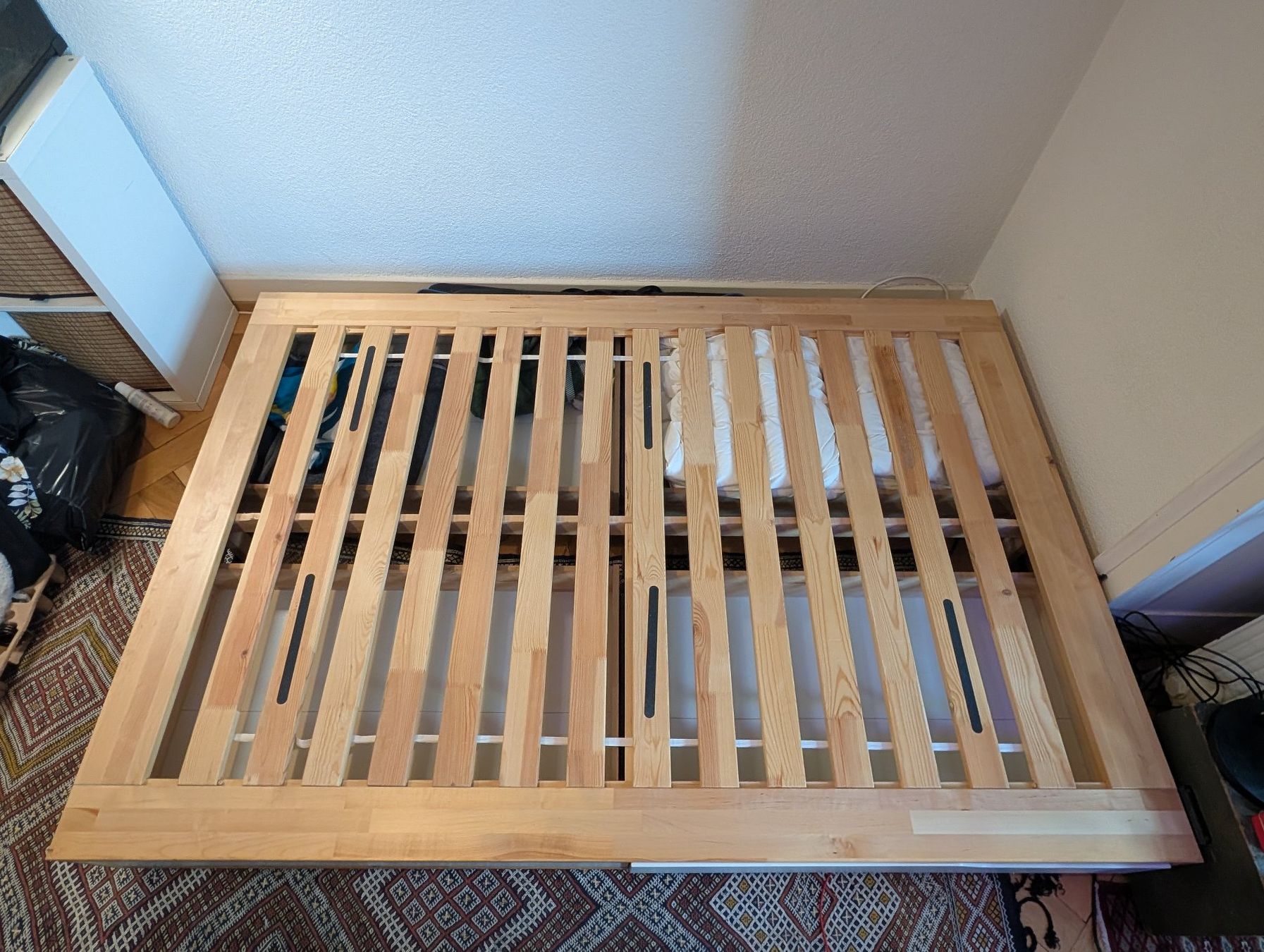 Ikea Letti: Bettgestell mandal ikea 140*200 – Usato da Zürich venduto da Jules8003 3