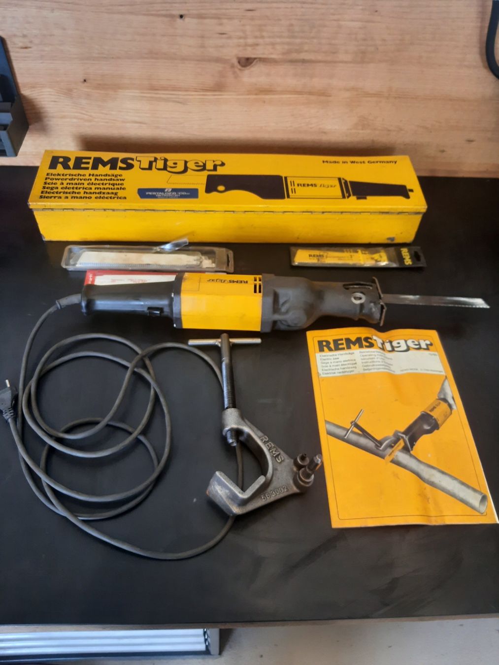 Rems Seghe: REMS Tiger Elektrische Handsäge – Usato da Eschlikon TG venduto da Freitech.2015