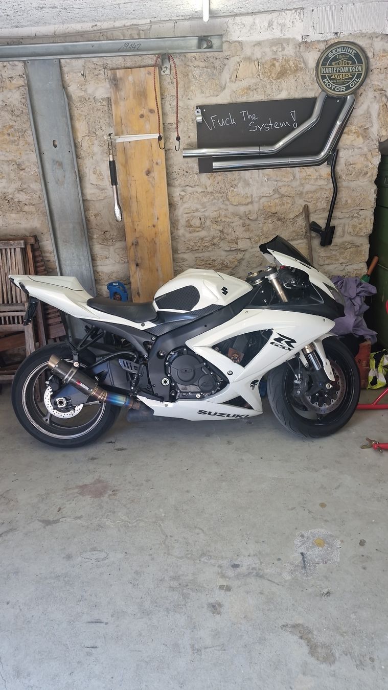 Suzuki Strada: Suzuki GSX-R 600 k9 – Usato da Reinach BL venduto da sch_r8cb 8