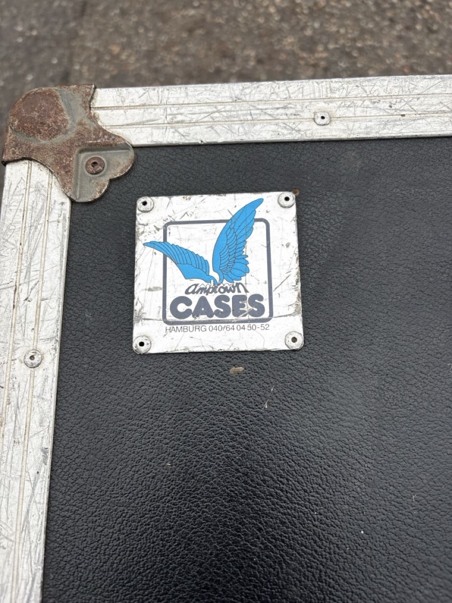 Casse di trasporto: Flightcase Amptown Cases mit Räder – Usato da Lützelflüh-Goldbach venduto da Deiv4 1