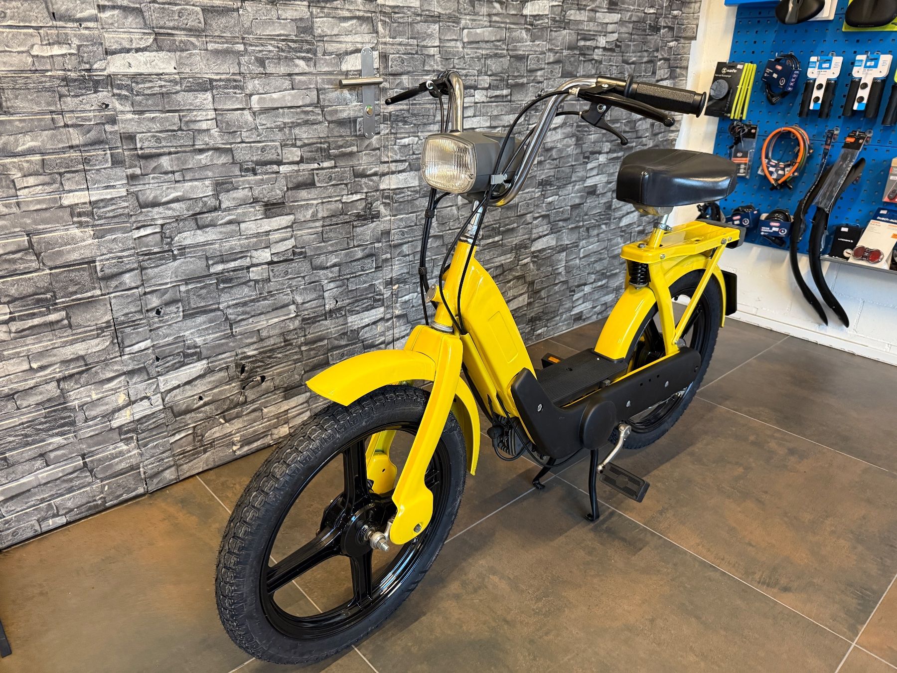 Piaggio Ciclomotori: Piaggio Ciao Neuaufbau – Usato da Root venduto da E.H.Velo