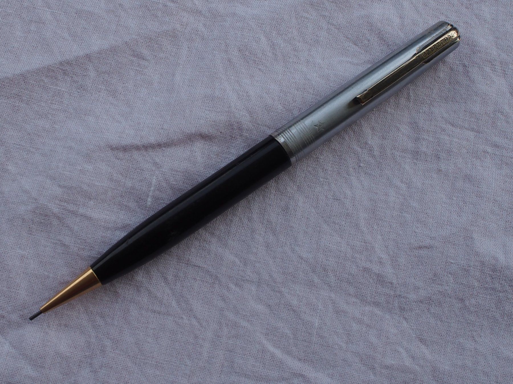 Matite, matite colorate & gessi: stylos / critérium de marque – Usato da Meyrin venduto da SRemka 1