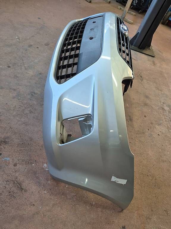 Tutti pezzi di ricambio auto: Ford C-Max - Stosstange vorne – Usato da Oftringen venduto da Rover3 3