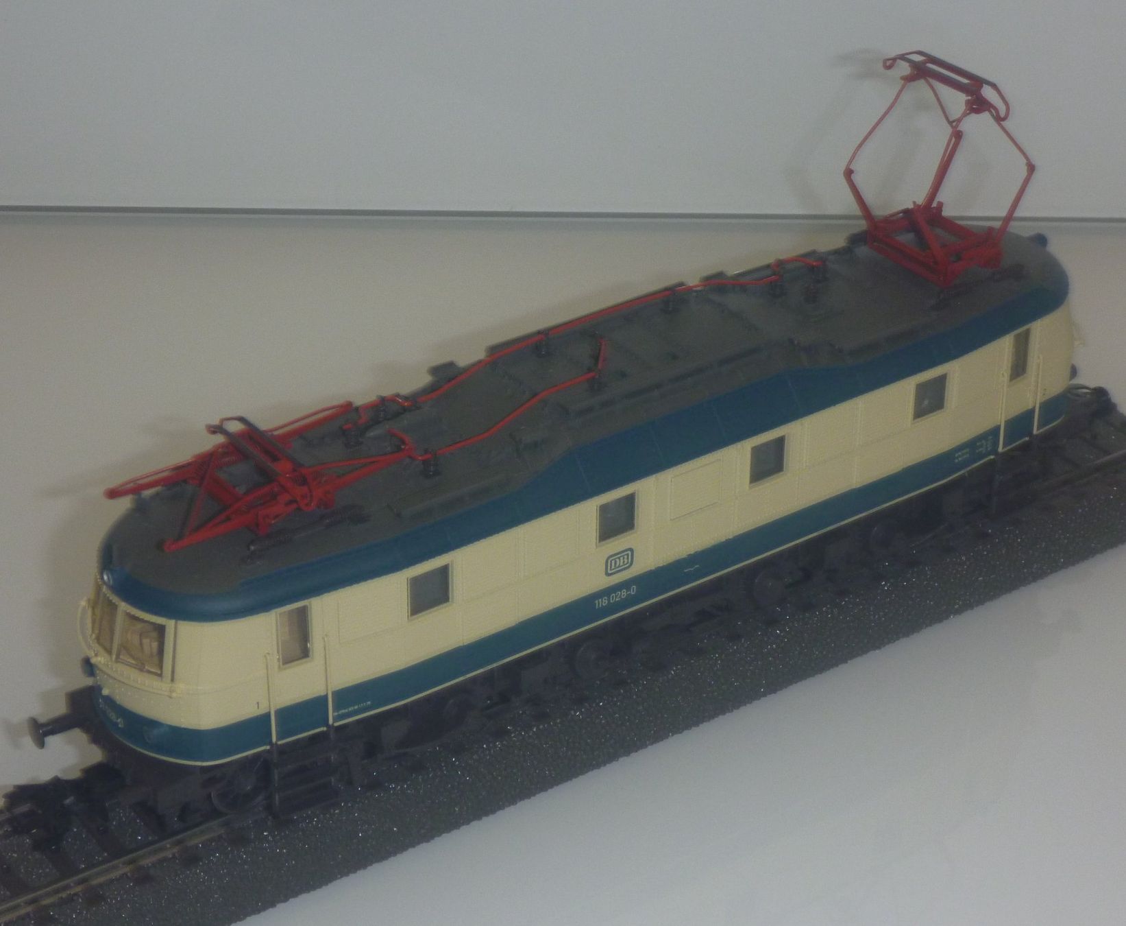Märklin Modelleisenbahnen: BR 118 der DB  Märklin 37685 – Neu und originalverpackt aus Frenkendorf von rail62 3