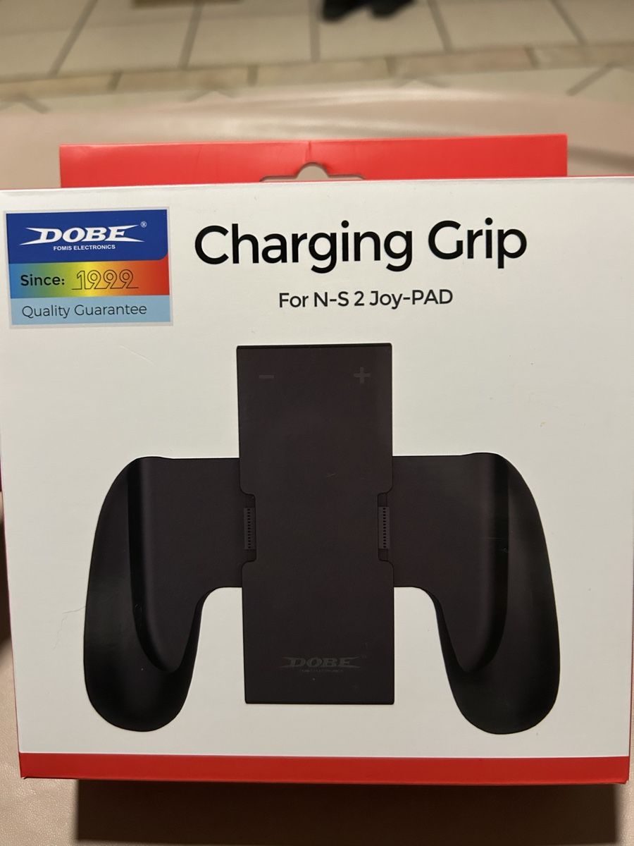 Nintendo Controller: Charging Grip for Nintendo Switch 2 Joy Con – Usato da Basel venduto da vit_h5cx