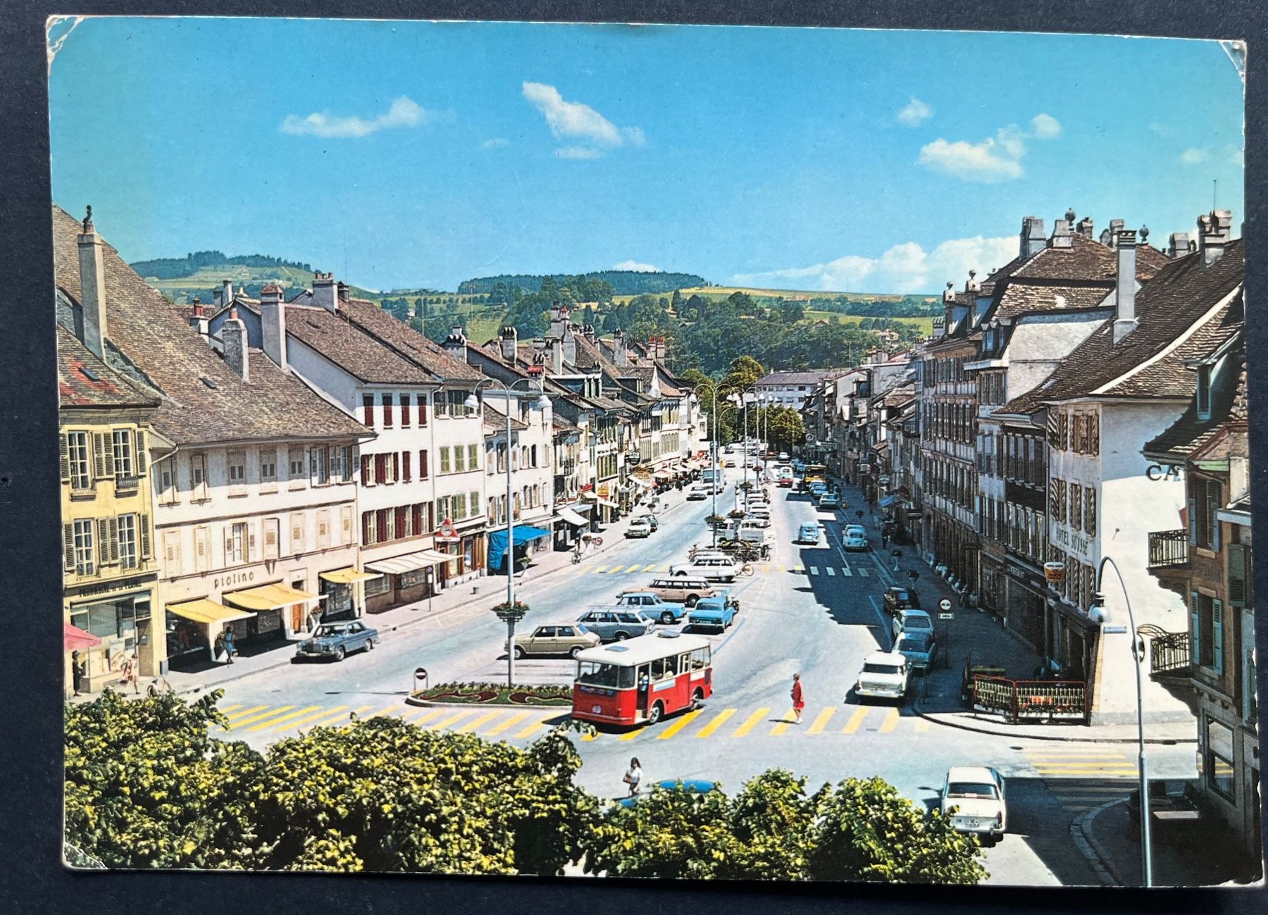 Cartes postales: YVERDON. La Plaine, Linienbus, Oldtimer Autos – D'occasion à Ostermundigen par DaxKarten-75