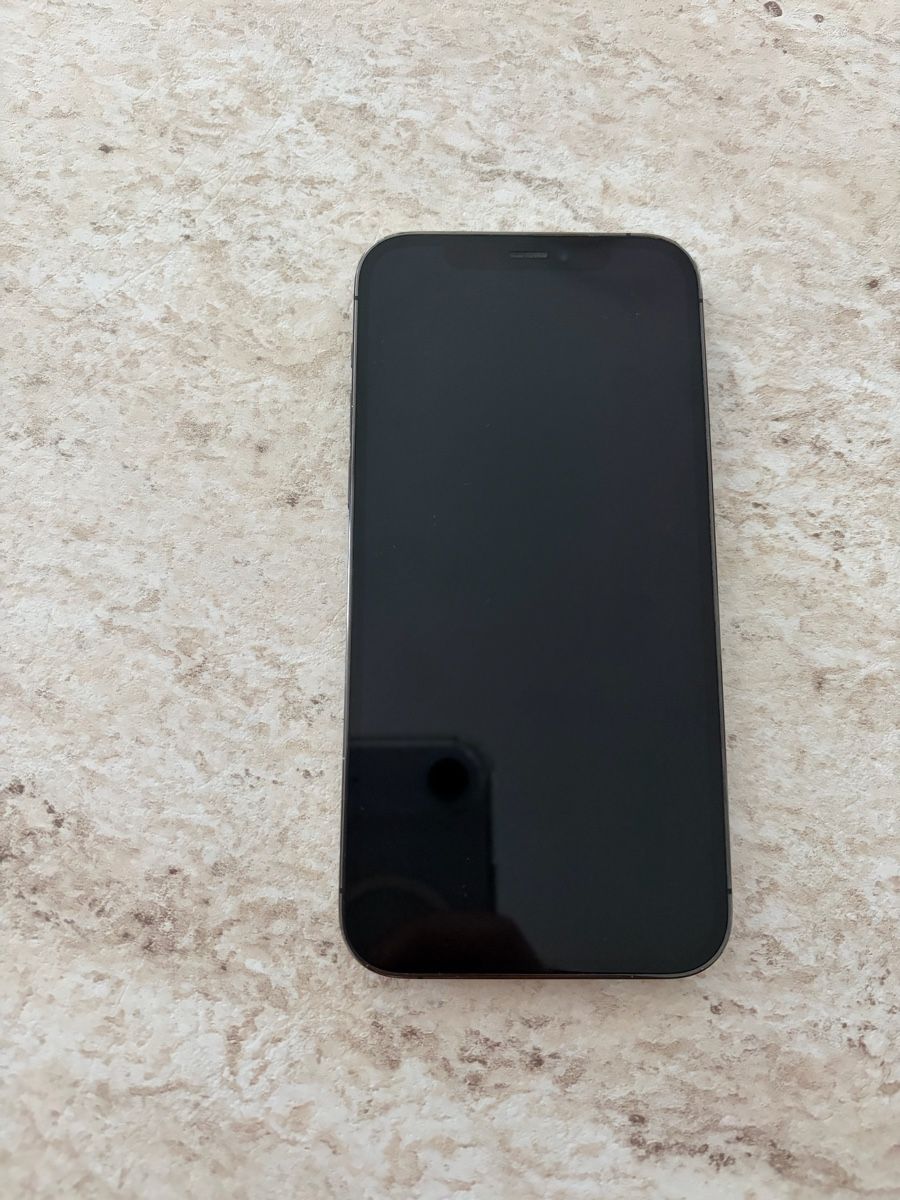 Apple Telefoni cellulari / Smartphones: iPhone 12 Pro 128GB Graphit guter Zustand – Usato da Hinwil venduto da had_8zgq 1