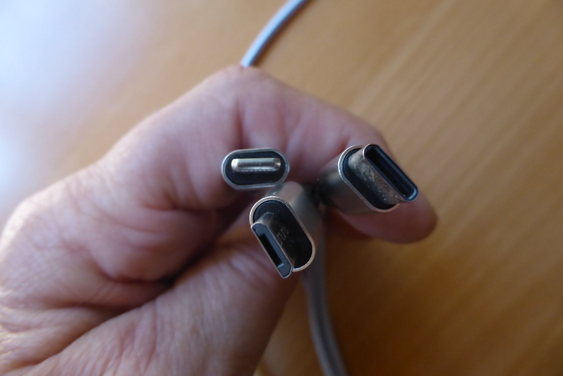 Cavi: Multi USB Lade Kabel - 3 auf 1, fabrikneu – Nuovo (secondo la descrizione) da Brunnadern venduto da vapiano 2