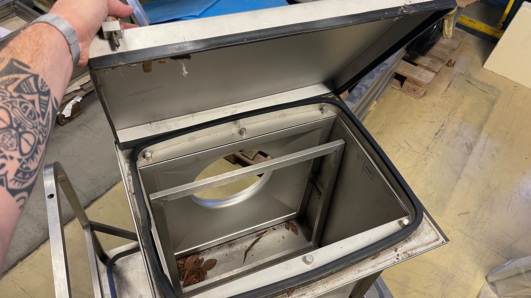 Ventilazione: Luftfilter CAMBOX Polizeifilter CAMFIL Edelstahl – Usato da Etzgen venduto da Vendomondo 2