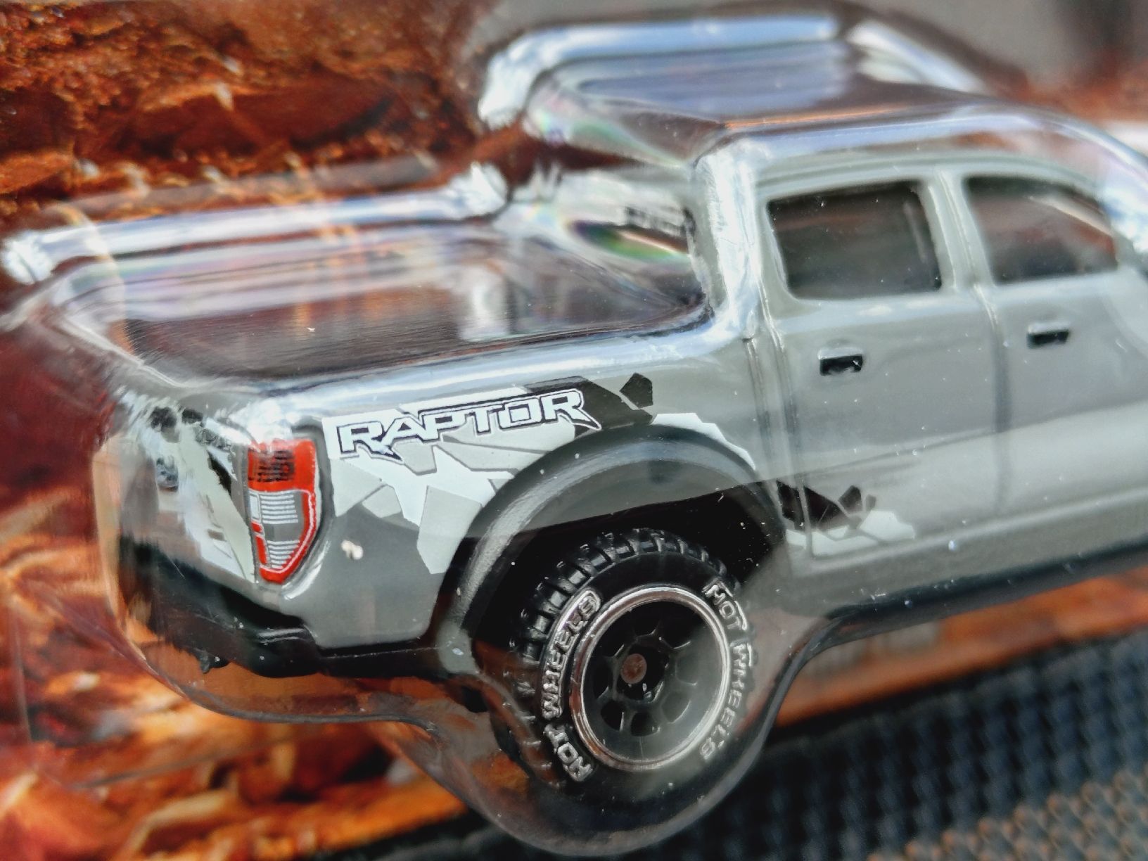 Hot Wheels Modellautos: Hot Wheels Silver Series Ford Ranger Raptor  – Neu und originalverpackt aus Zürich von DiecastDude 2