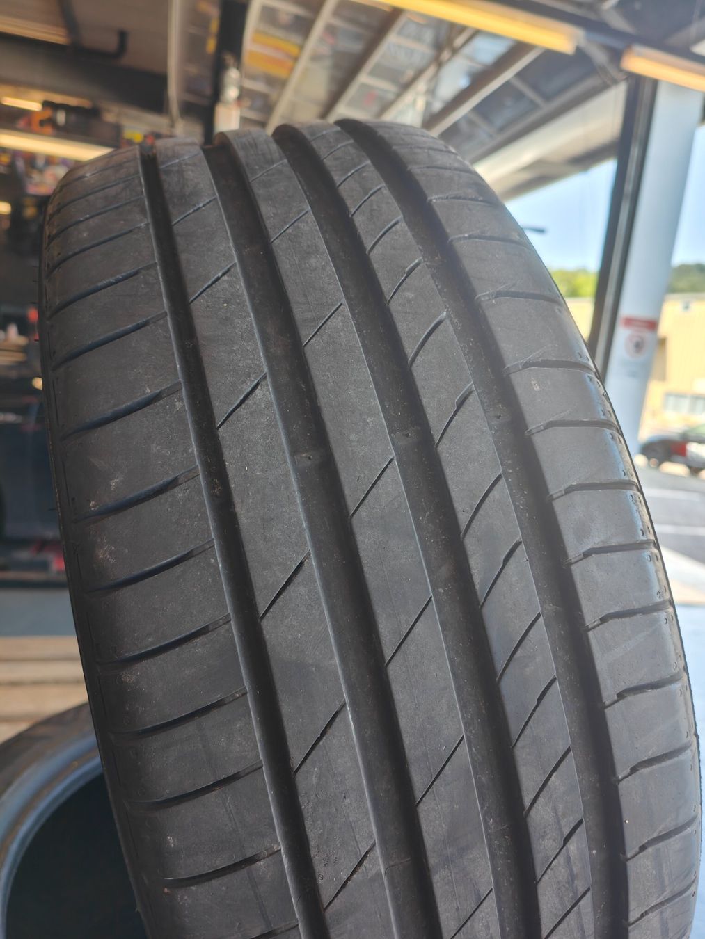 Pneus & Kompletträder: 225/45 R17 Sommerreifen – Gebraucht aus Oberengstringen von Reifen-Lagerverkauf 3