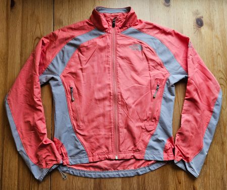 The North Face Jacke Damen Grösse S TNF Windjacke