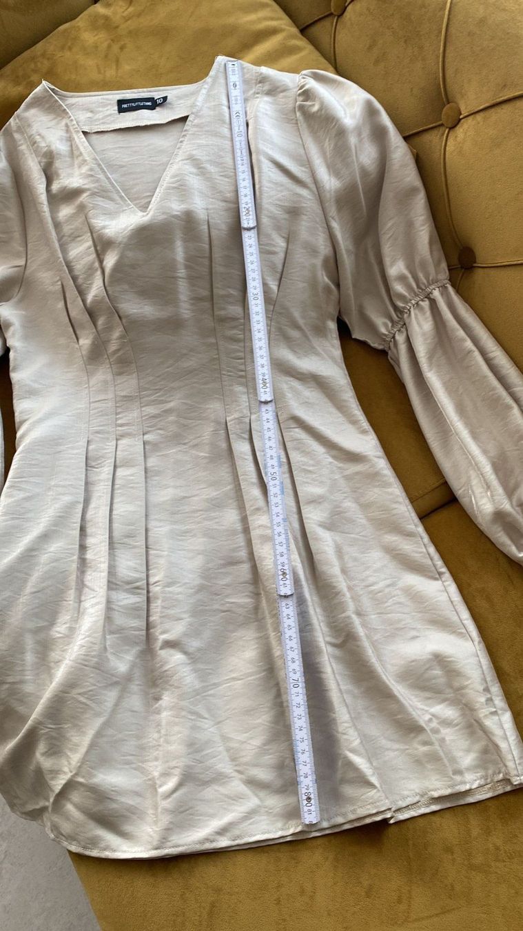 Vestiti: Kleid von PRETTYLITTLETHING Gr. 10 – Usato da Dagmersellen venduto da sheli17 2