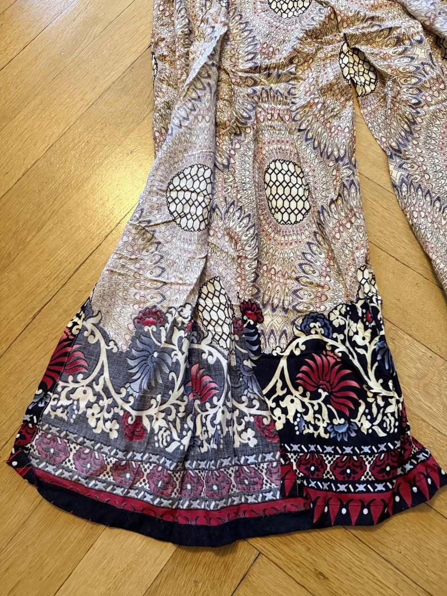 Hosen: Pantalon ample à motifs fleuris & graphiques - taille unique – Neu und originalverpackt aus Lausanne von Stephaniesdressing 5