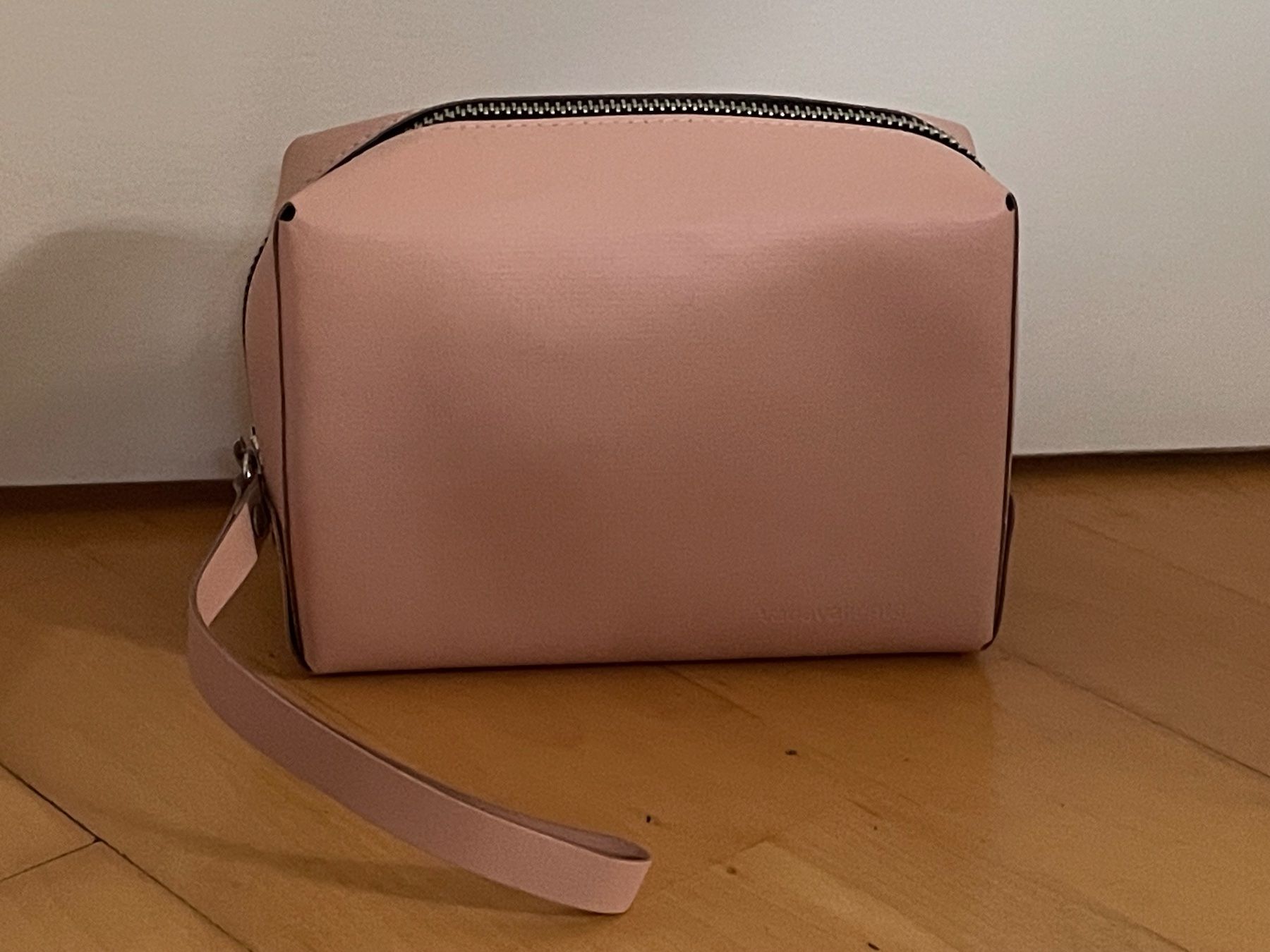 Sacs femmes: Etui / Reise Etui/ Neccessaire Diverses, Vacavaliente – Neuf (Voir description) à Wattwil par diamant1