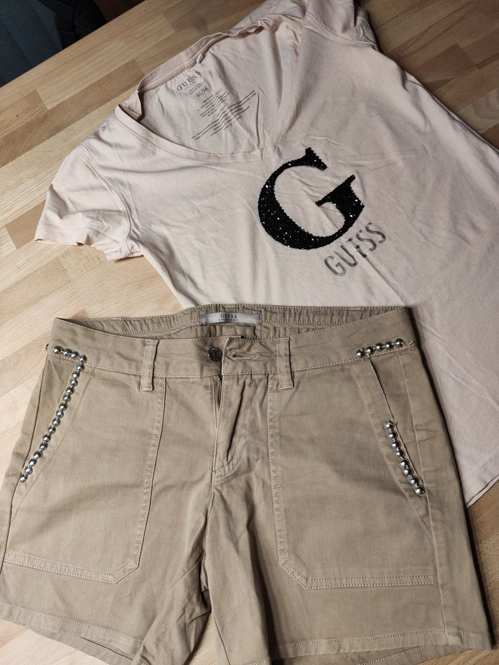 Guess Lotti di vestiti: 2 Tlg guess set – Usato da Arbon venduto da karolina_frank