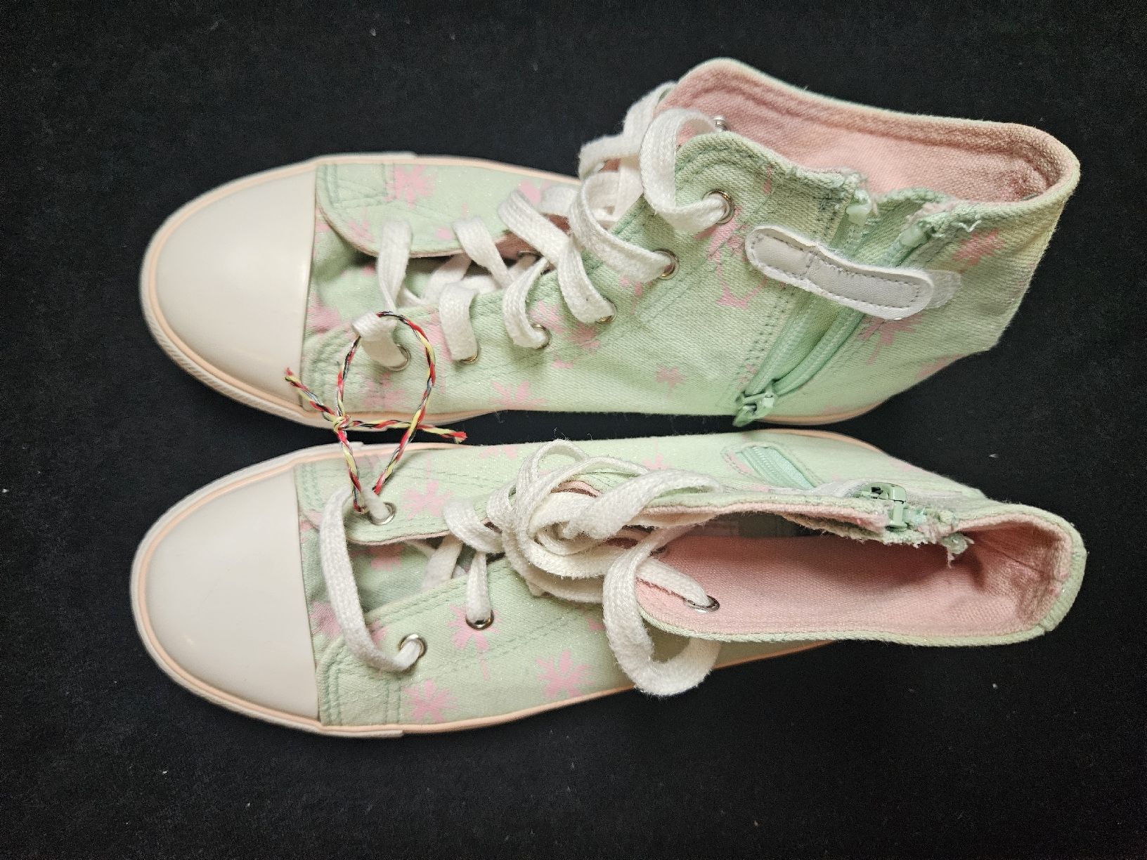 Scarpe per ragazze: Bluebox Mädchen Sneaker High, Gr. 35, Top Zustand! – Nuovo (secondo la descrizione) da Neftenbach venduto da susanne0041 1