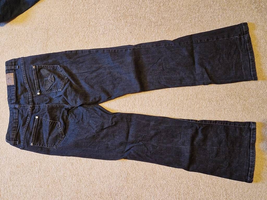 Jeans: Jeans Schwarz  – Usato da Därstetten venduto da tho_zxy2 1