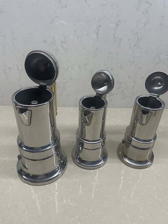 Macchine per caffè & Macchine per espresso: SET CAFETIERES ITALIENNES ET ACCESSOIRES ALESSI – Usato da Chéserex venduto da leo_5v8n 1