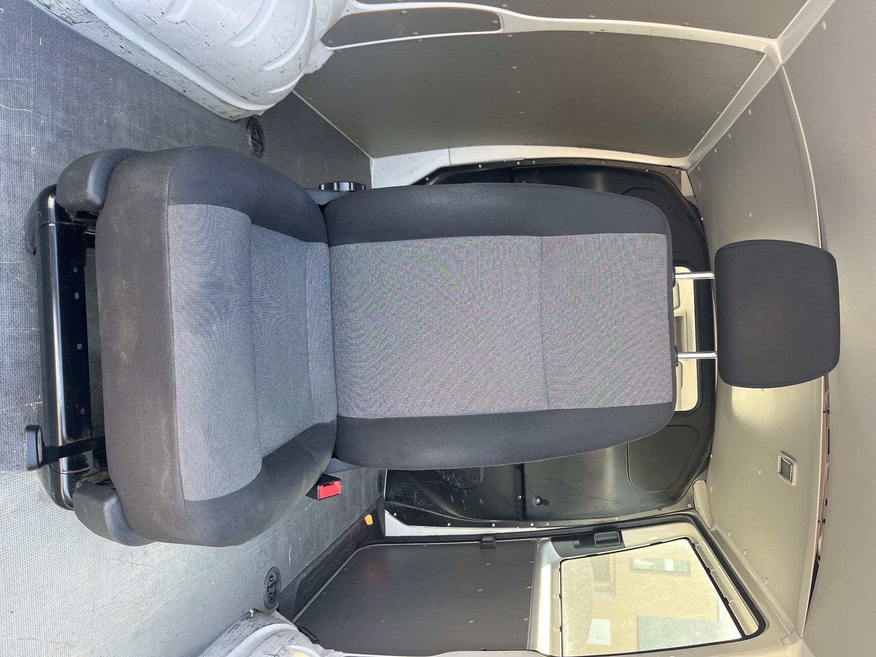 VW Tutti i ricambio: Siège chauffeur VW T6 Transporter – Usato da Riddes venduto da MarinRoduit