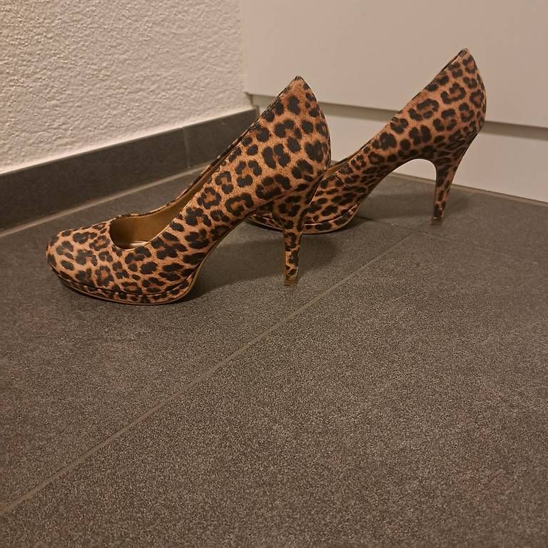Damenschuhe: Pumps Tamaris Neu – Neu und originalverpackt aus Neftenbach von sam_jbb5 1