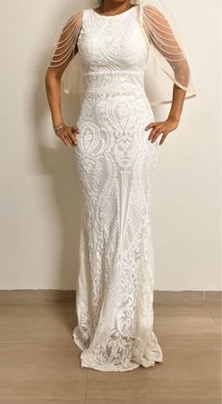 Beautiful White Lace Wedding Dress - Size 8 - Open Back