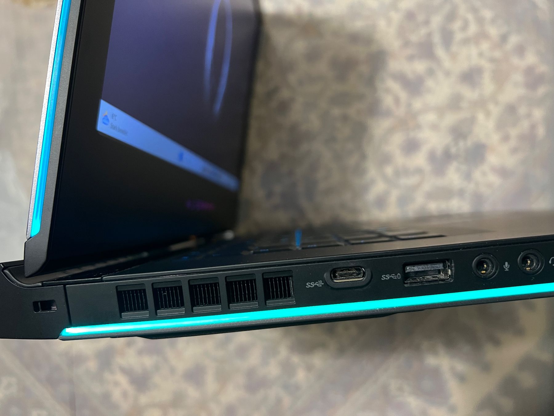 Alienware Notebook: Alienware 15 R4 – Usato da Basel venduto da zar_792n 3