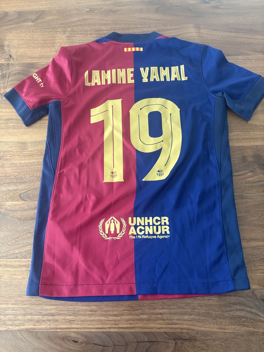 FC Barcelona Leibchen & Hosen: FC Barcelona Trikot  – Gebraucht aus Zürich von lady_nika 2