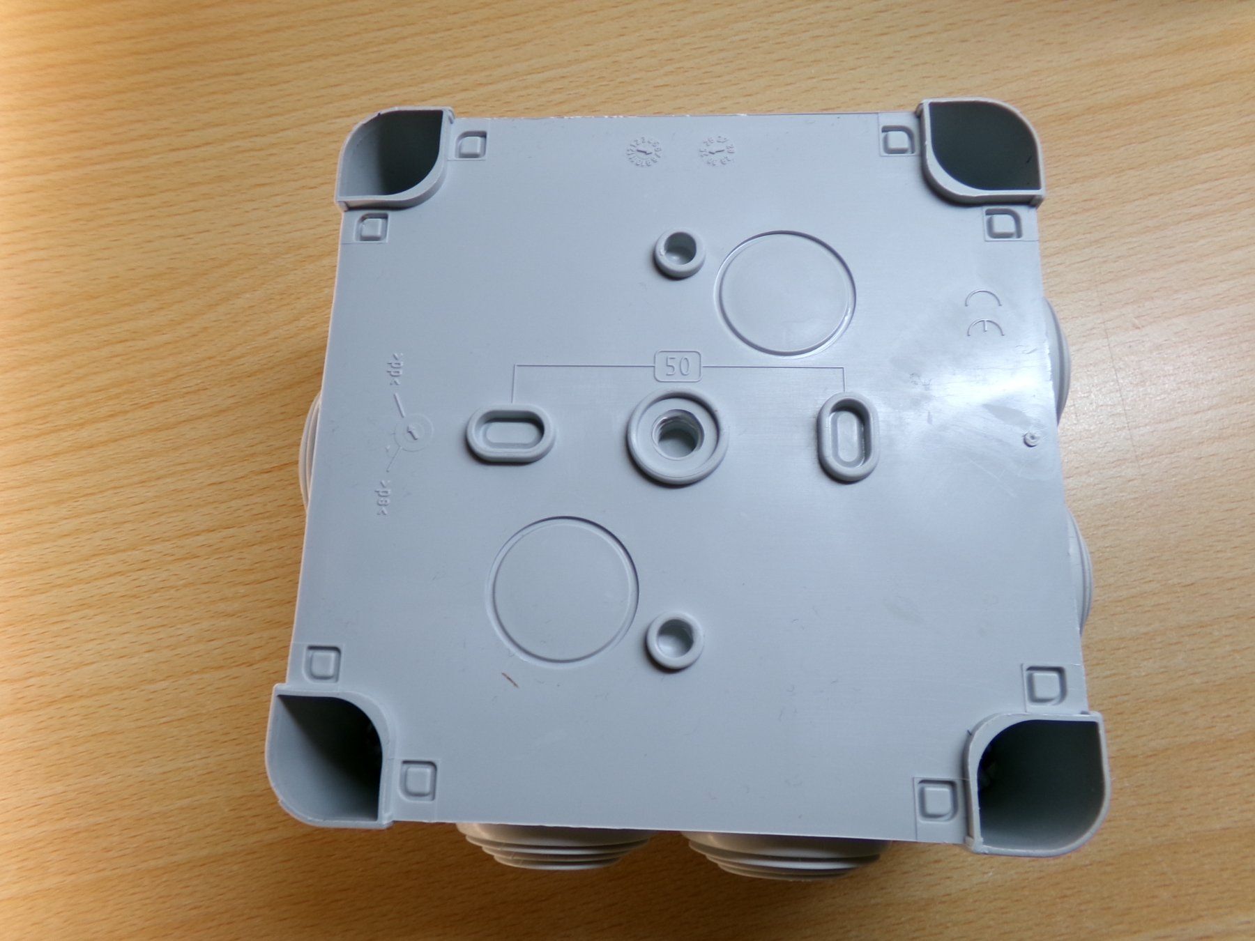 Schneider Alimentazione elettrica: Abzweigdose Schneider ENN05005 – Nuovo (secondo la descrizione) da Hombrechtikon venduto da HGK50 5