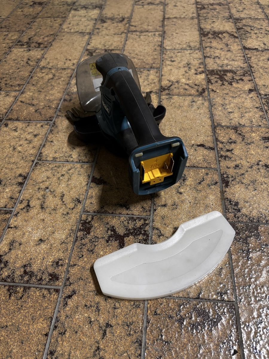 Makita Tagliaerba: Makita Grasschere Akku – Usato da Appenzell venduto da pfa_6gzm 3